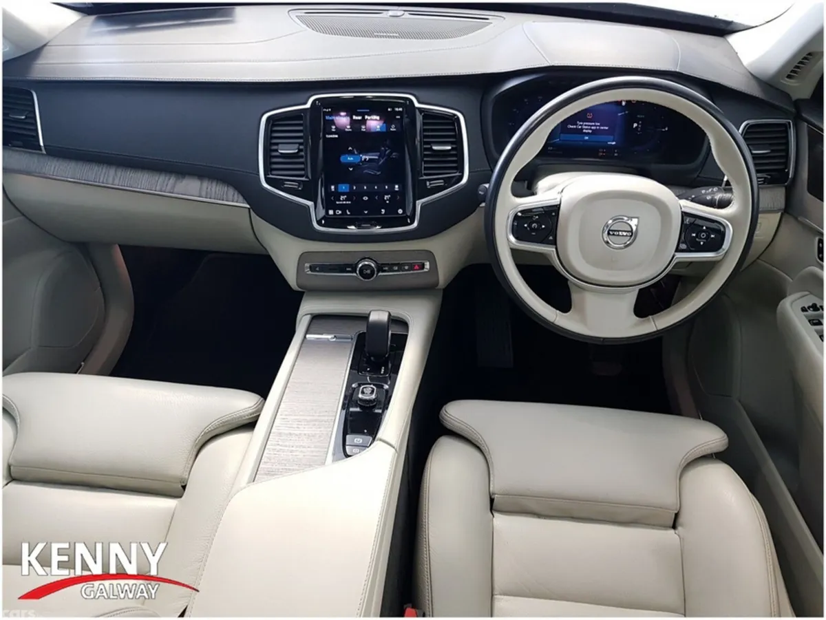 Volvo XC90 MPV, Petrol Plug-in Hybrid, 2024, Black