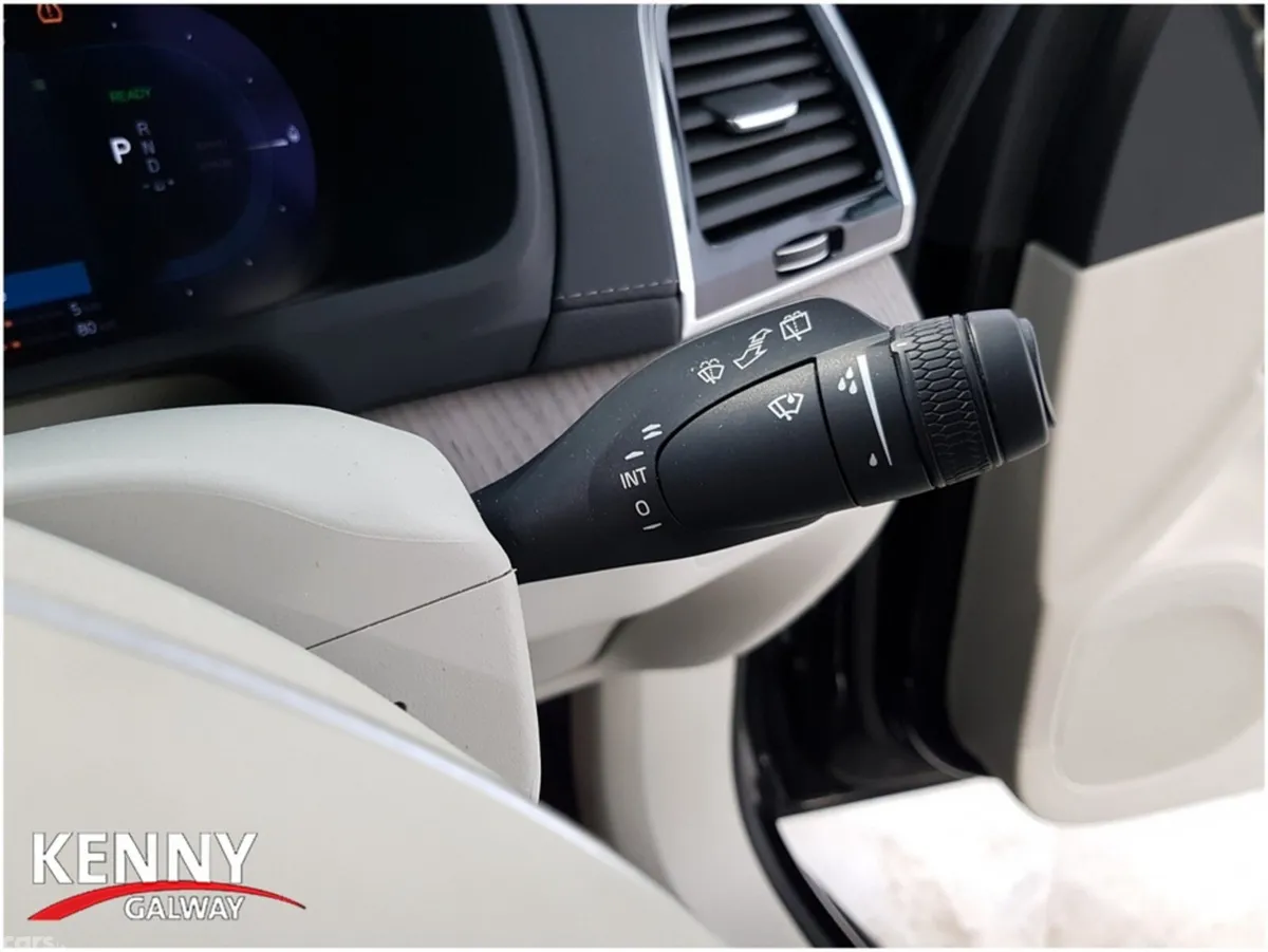 Volvo XC90 MPV, Petrol Plug-in Hybrid, 2024, Black