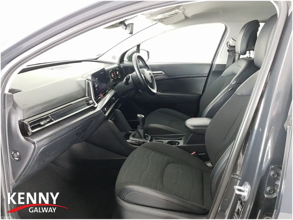 Kia Sportage MPV, Diesel, 2023, Grey