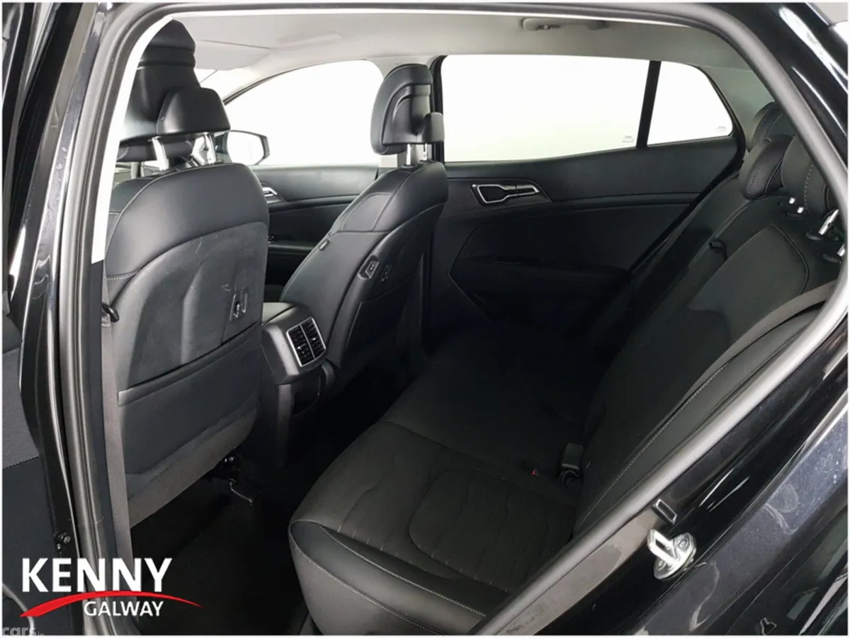 Kia Sportage MPV, Diesel, 2023, Black