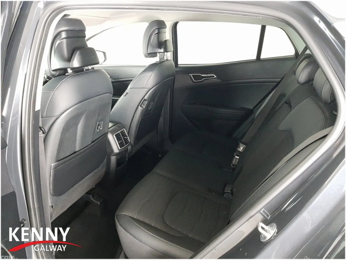 Kia Sportage MPV, Diesel, 2023, Grey