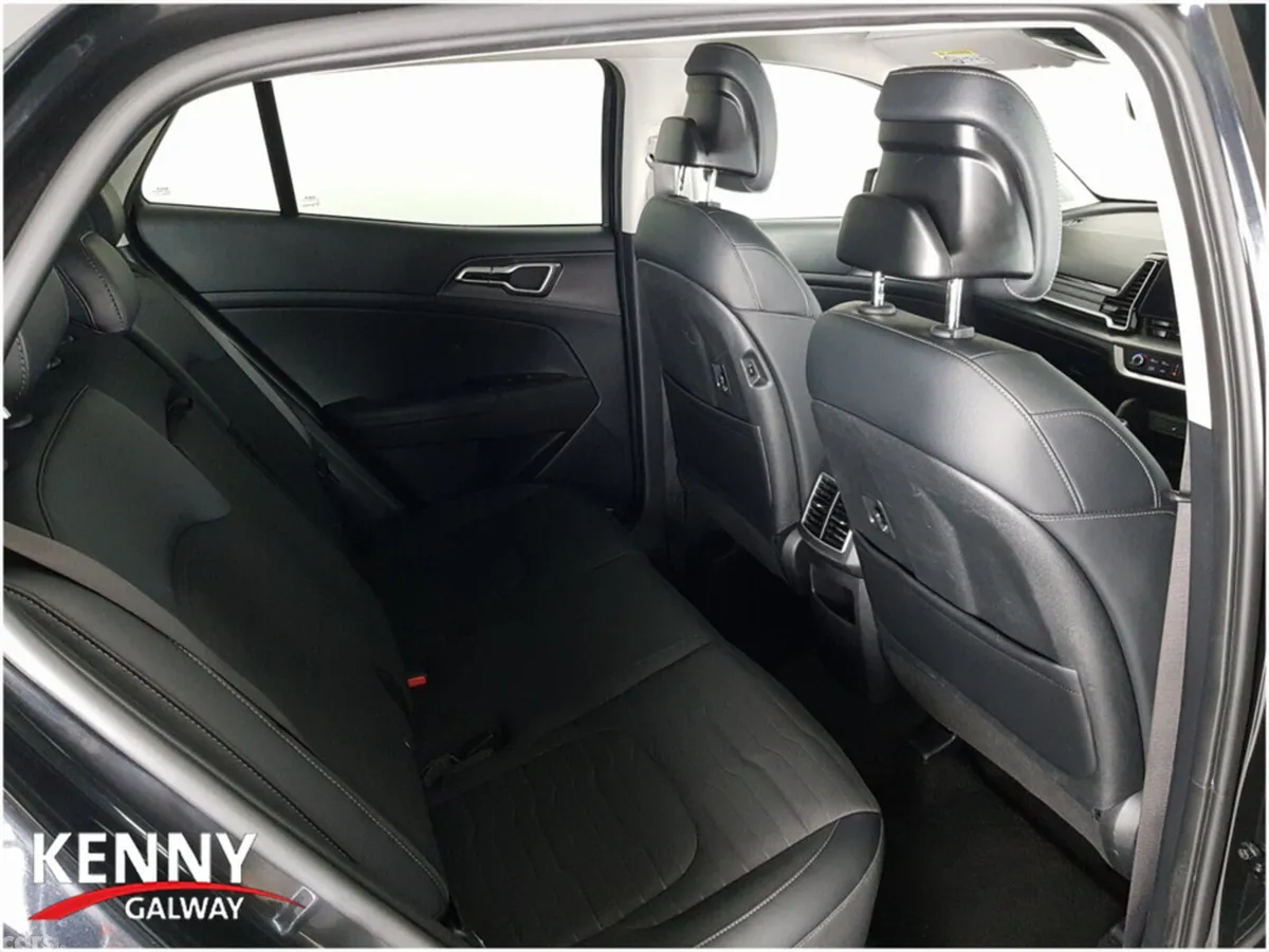 Kia Sportage MPV, Diesel, 2023, Black
