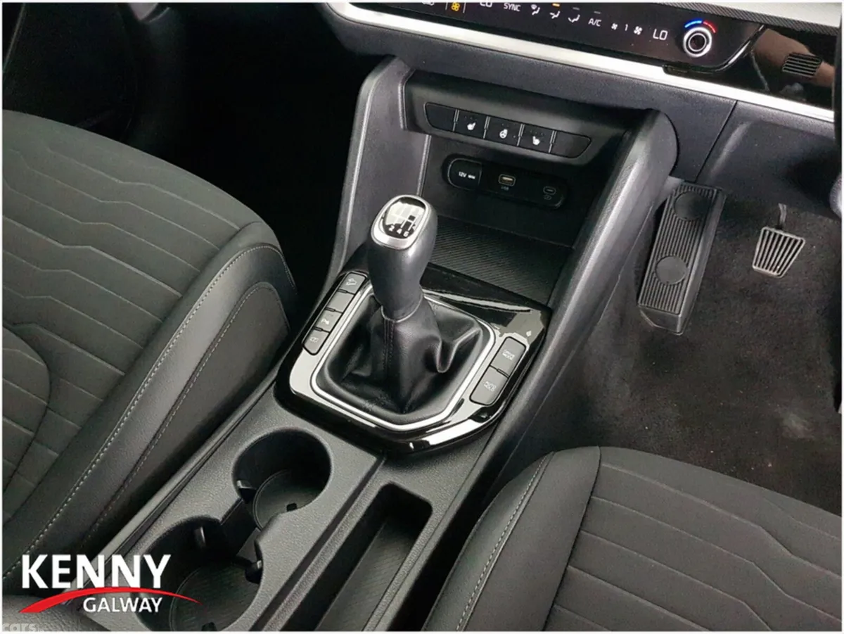Kia Sportage MPV, Diesel, 2023, Black