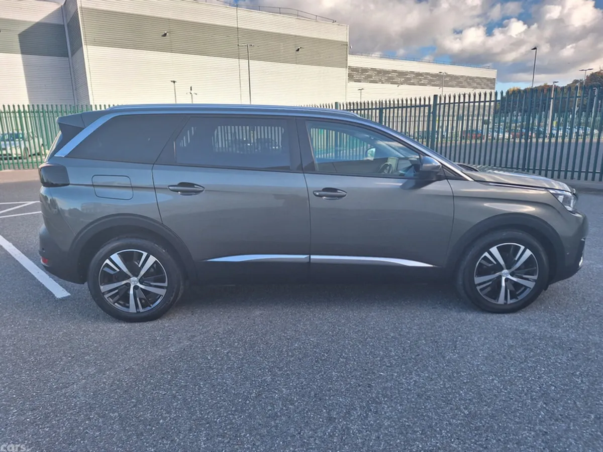 Peugeot 5008 MPV, Petrol, 2018, Grey