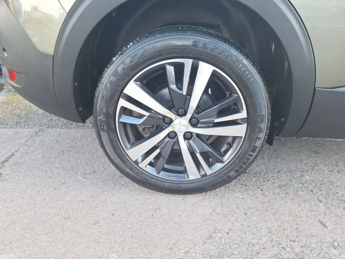 Peugeot 5008 MPV, Petrol, 2018, Grey