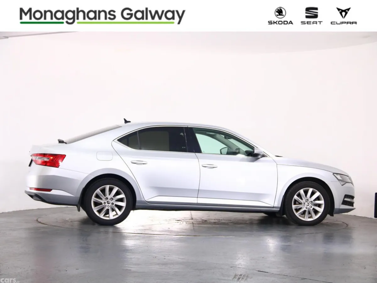 Skoda Superb Saloon, Diesel, 2024, Grey