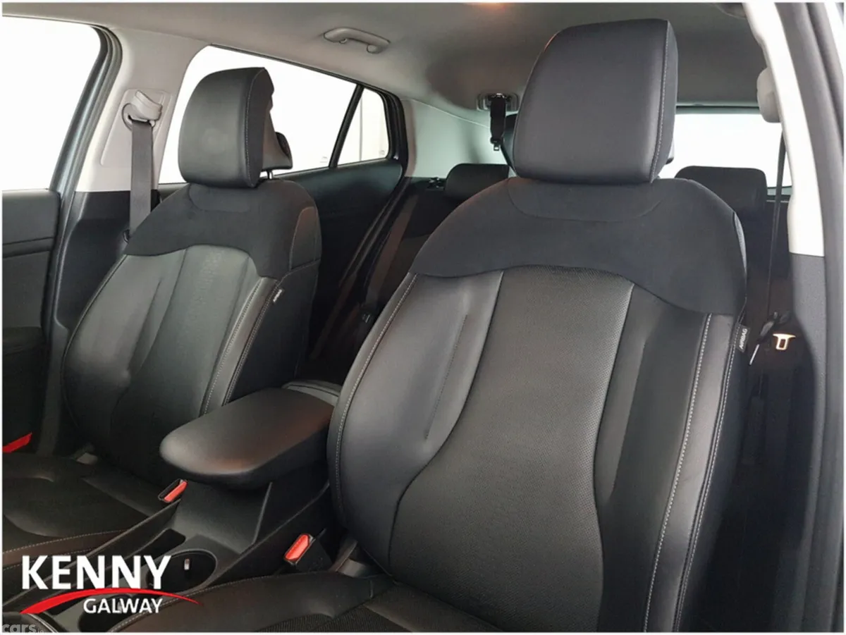 Kia Sportage MPV, Diesel, 2025, Grey