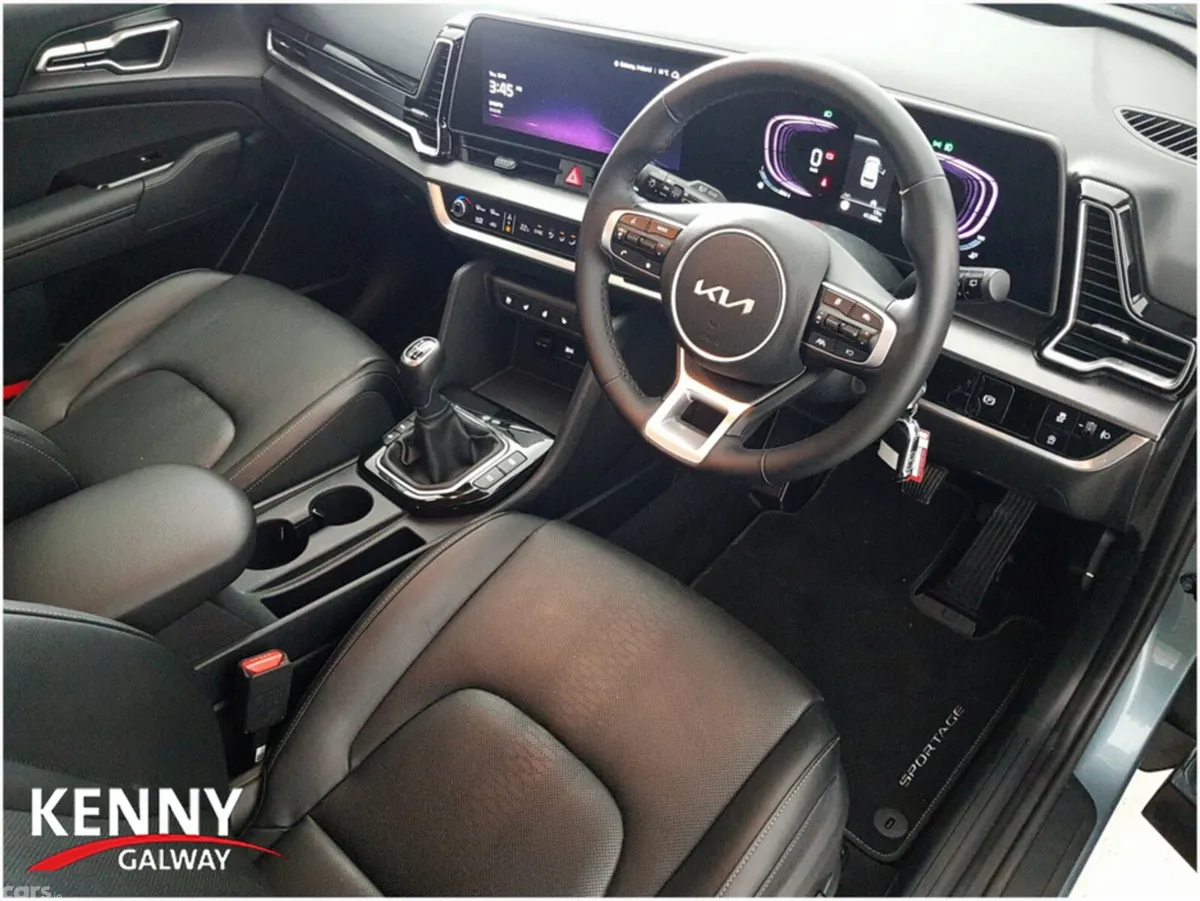 Kia Sportage MPV, Diesel, 2025, Grey
