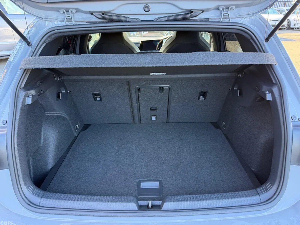 Volkswagen Golf Hatchback, Petrol Hybrid, 2021, Grey