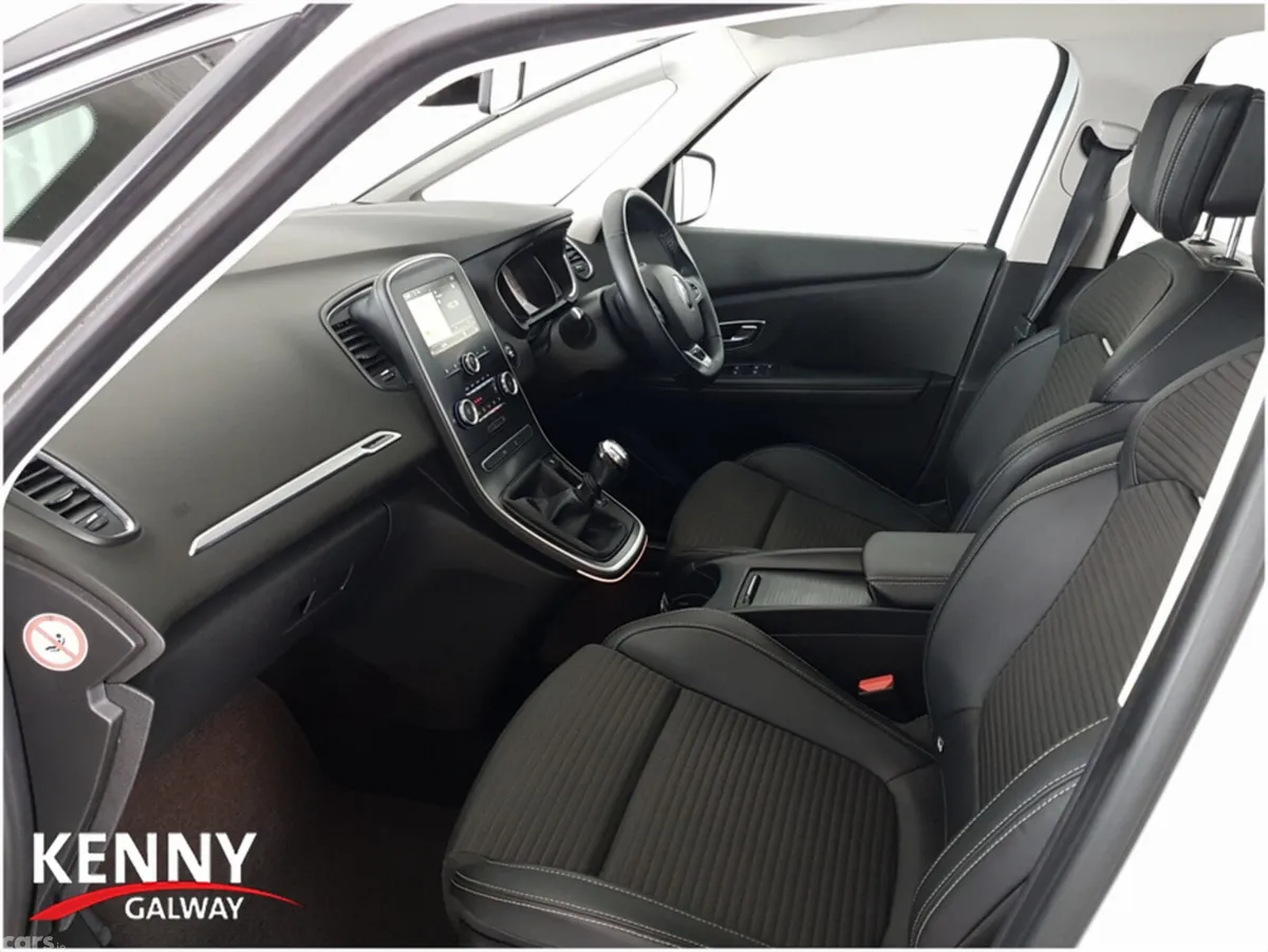 Renault Grand Scenic Hatchback, Diesel, 2017, White