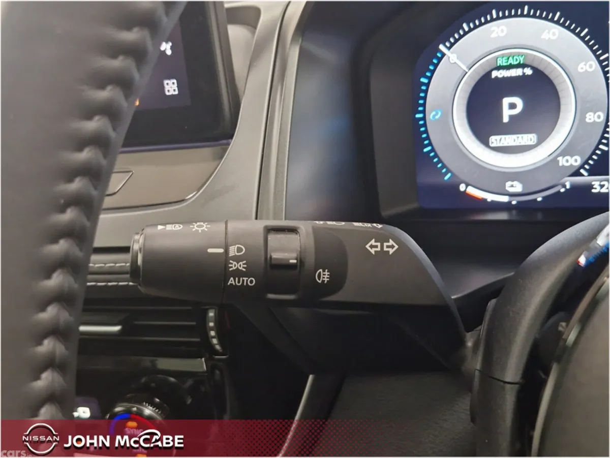 Nissan Qashqai MPV, Petrol Hybrid, 2026, Red