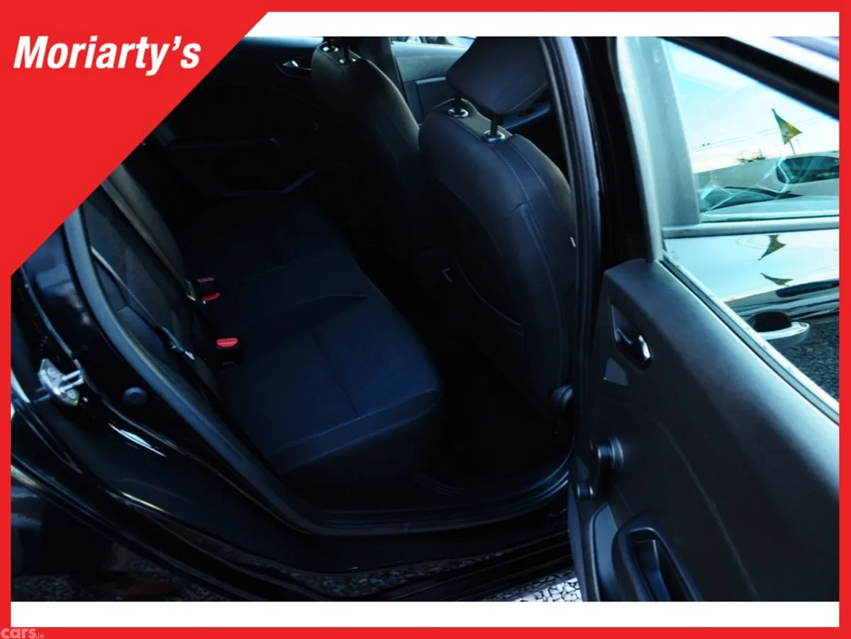 Renault Clio Hatchback, Petrol, 2023, Black