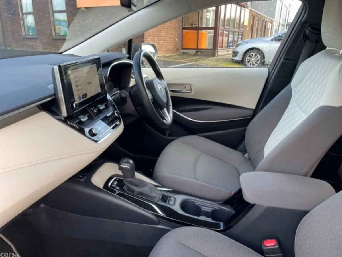 Toyota Corolla Saloon, Petrol Hybrid, 2022, Black
