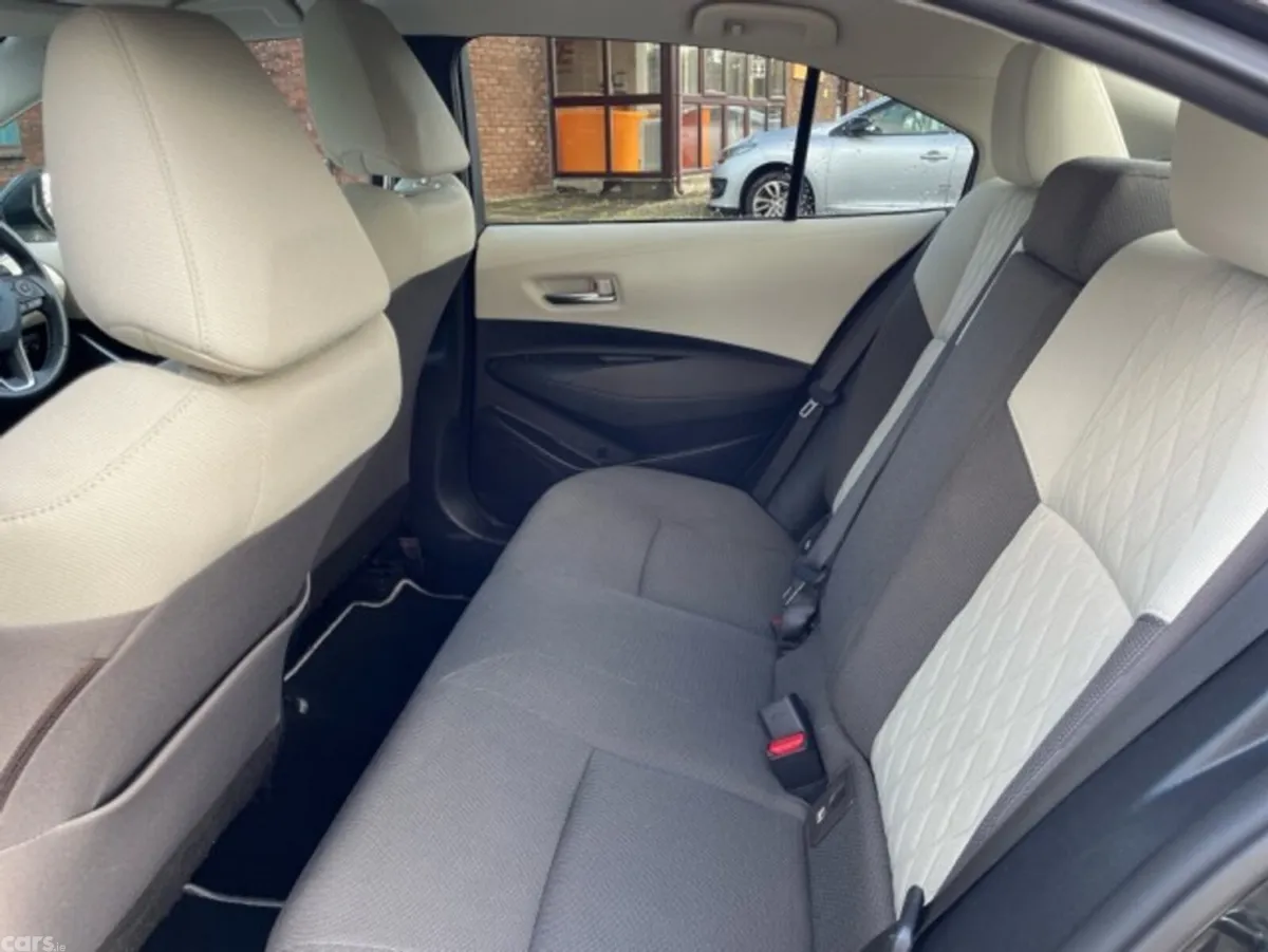 Toyota Corolla Saloon, Petrol Hybrid, 2022, Black