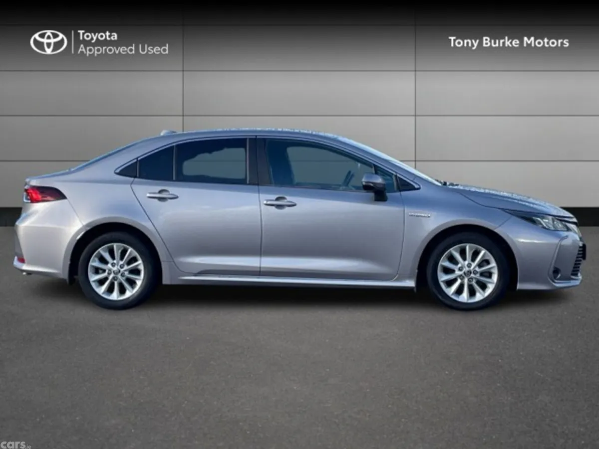 Toyota Corolla Saloon, Petrol Hybrid, 2021, Grey