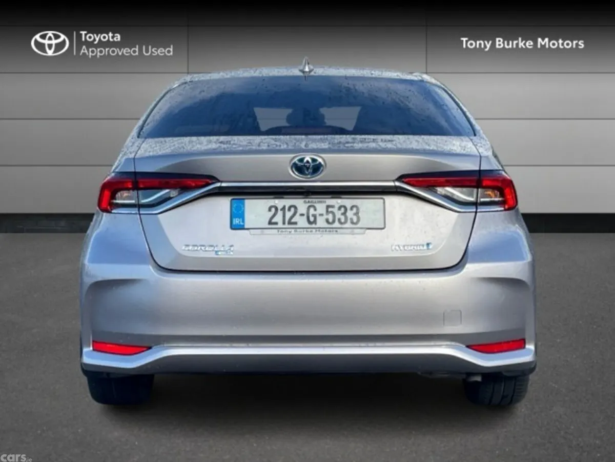 Toyota Corolla Saloon, Petrol Hybrid, 2021, Grey