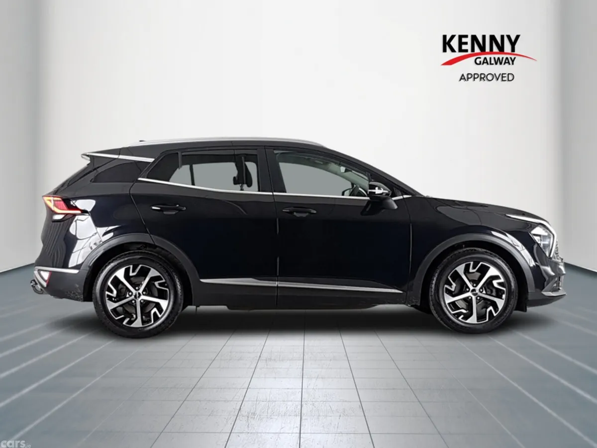 Kia Sportage MPV, Diesel, 2022, Black