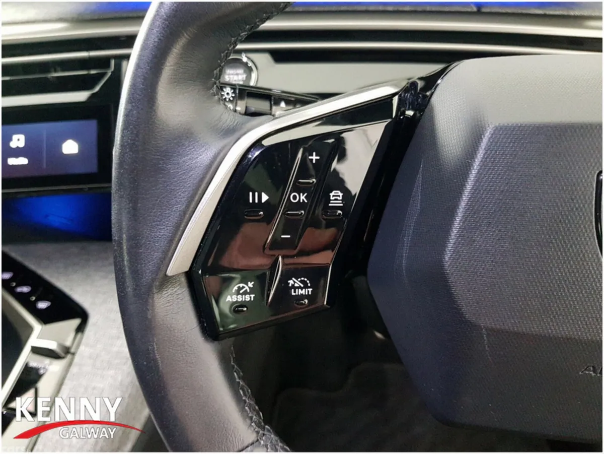 Peugeot 5008 MPV, Petrol, 2025, Blue