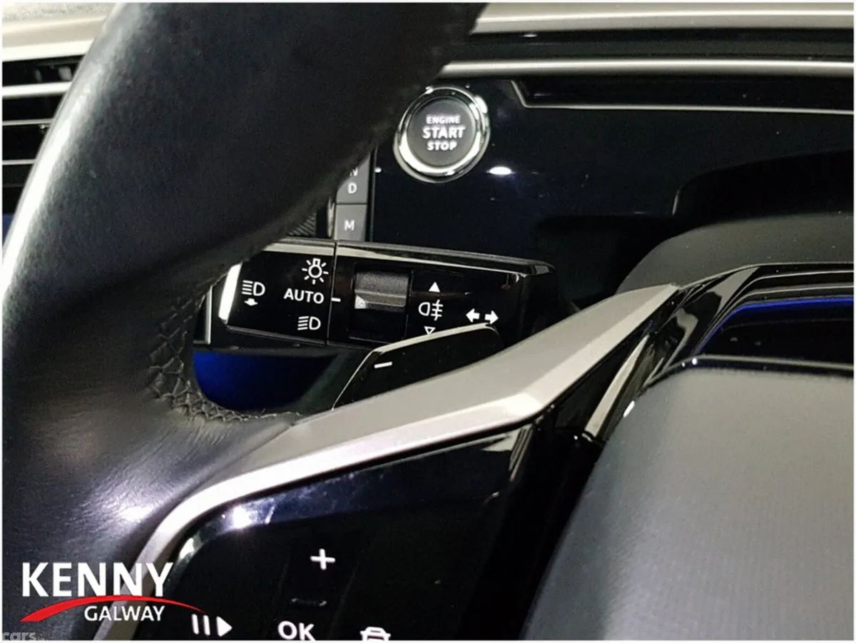Peugeot 5008 MPV, Petrol, 2025, Blue