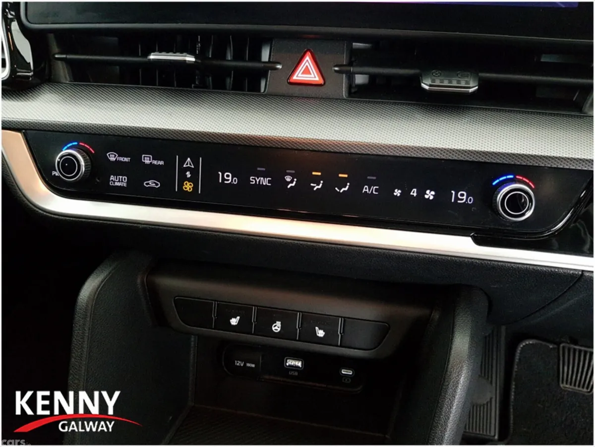 Kia Sportage MPV, Diesel, 2022, Black