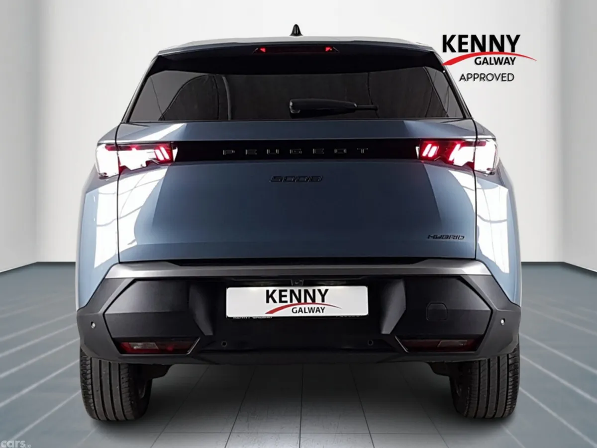 Peugeot 5008 MPV, Petrol, 2025, Blue
