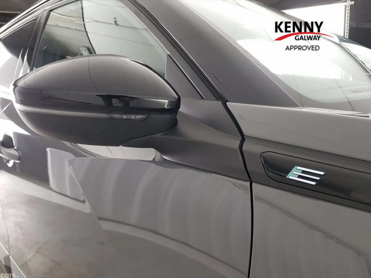 Peugeot 2008 Hatchback, Electric, 2026, Grey