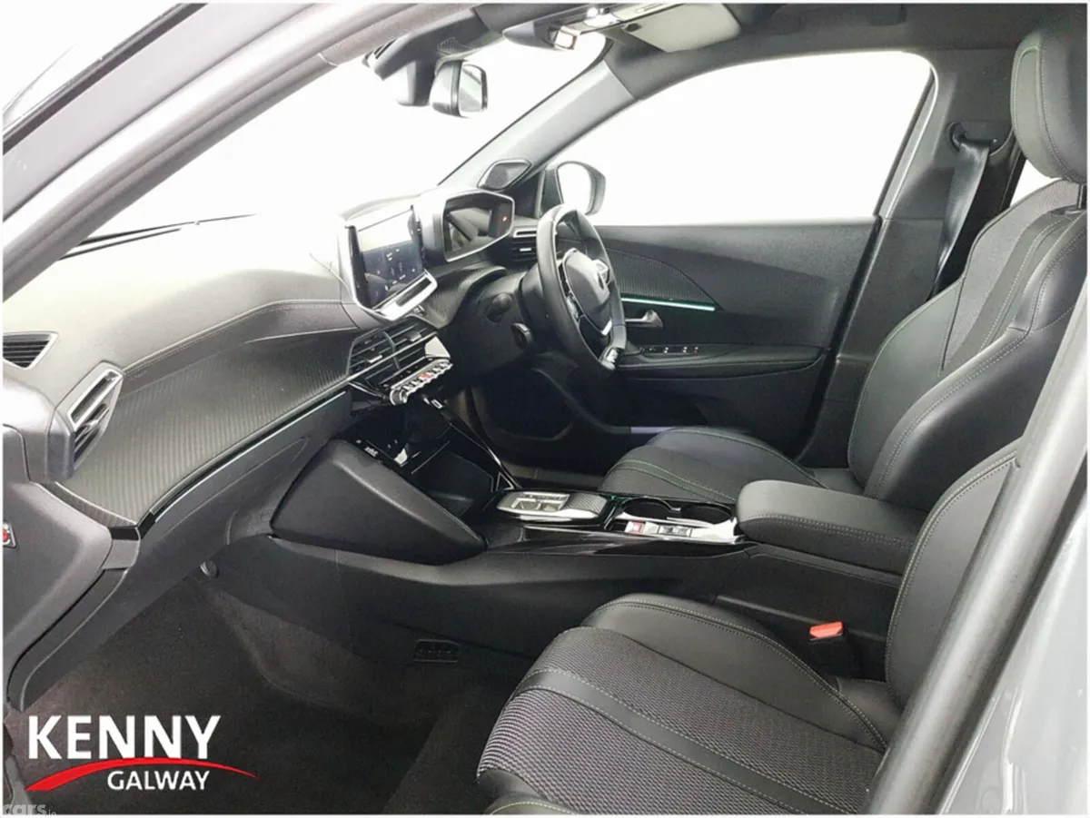 Peugeot 2008 Hatchback, Electric, 2026, Grey