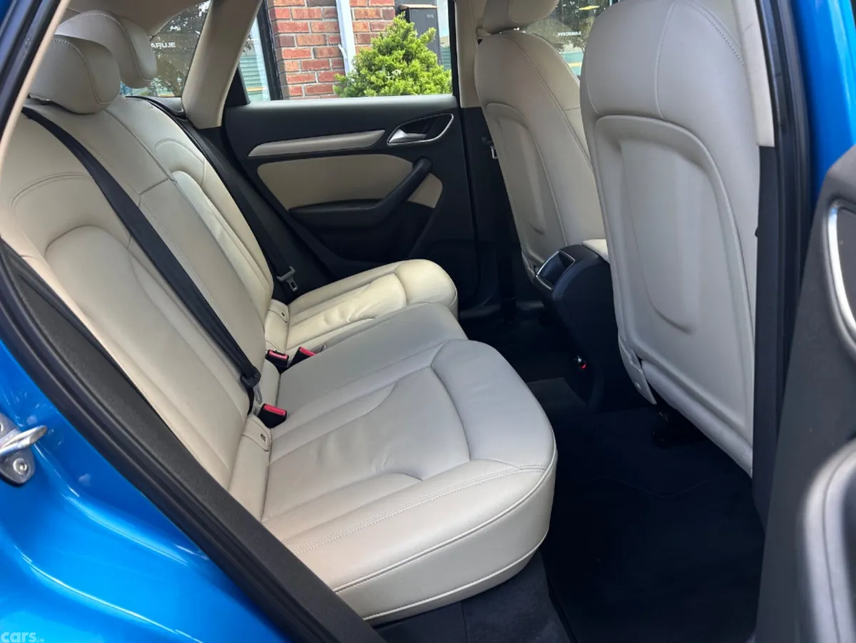 Audi Q3 SUV, Diesel, 2016, Blue