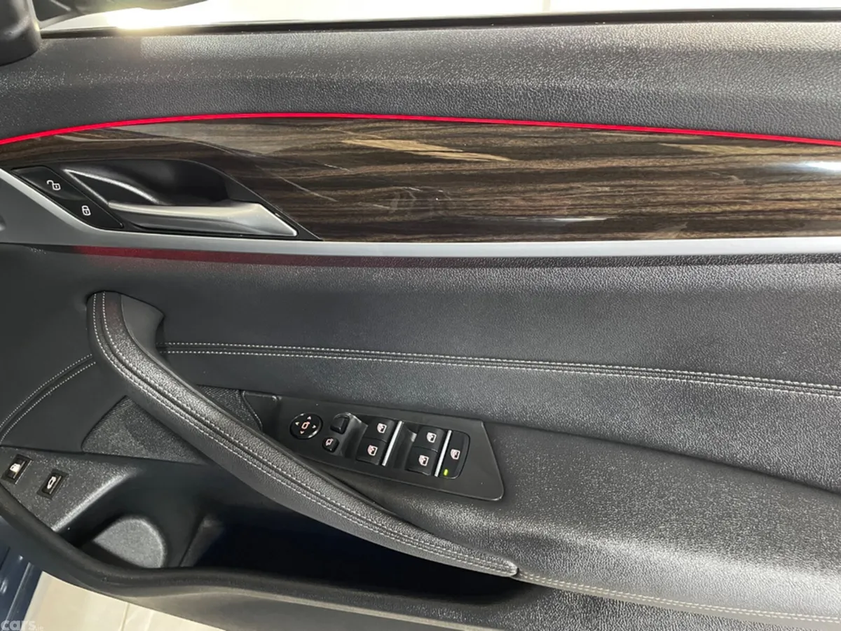 BMW 5-Series Saloon, Petrol Plug-in Hybrid, 2023, Blue