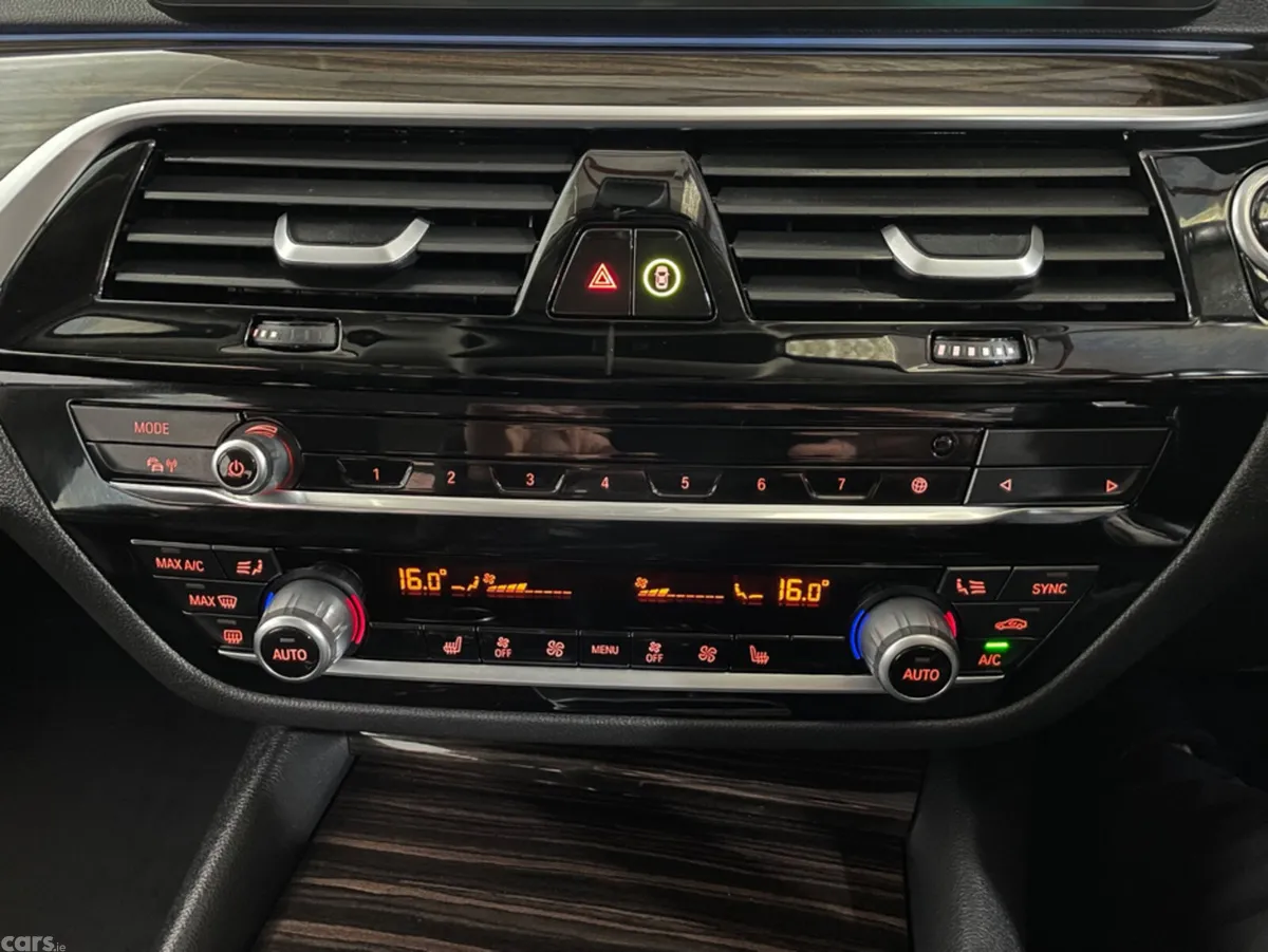 BMW 5-Series Saloon, Petrol Plug-in Hybrid, 2023, Blue