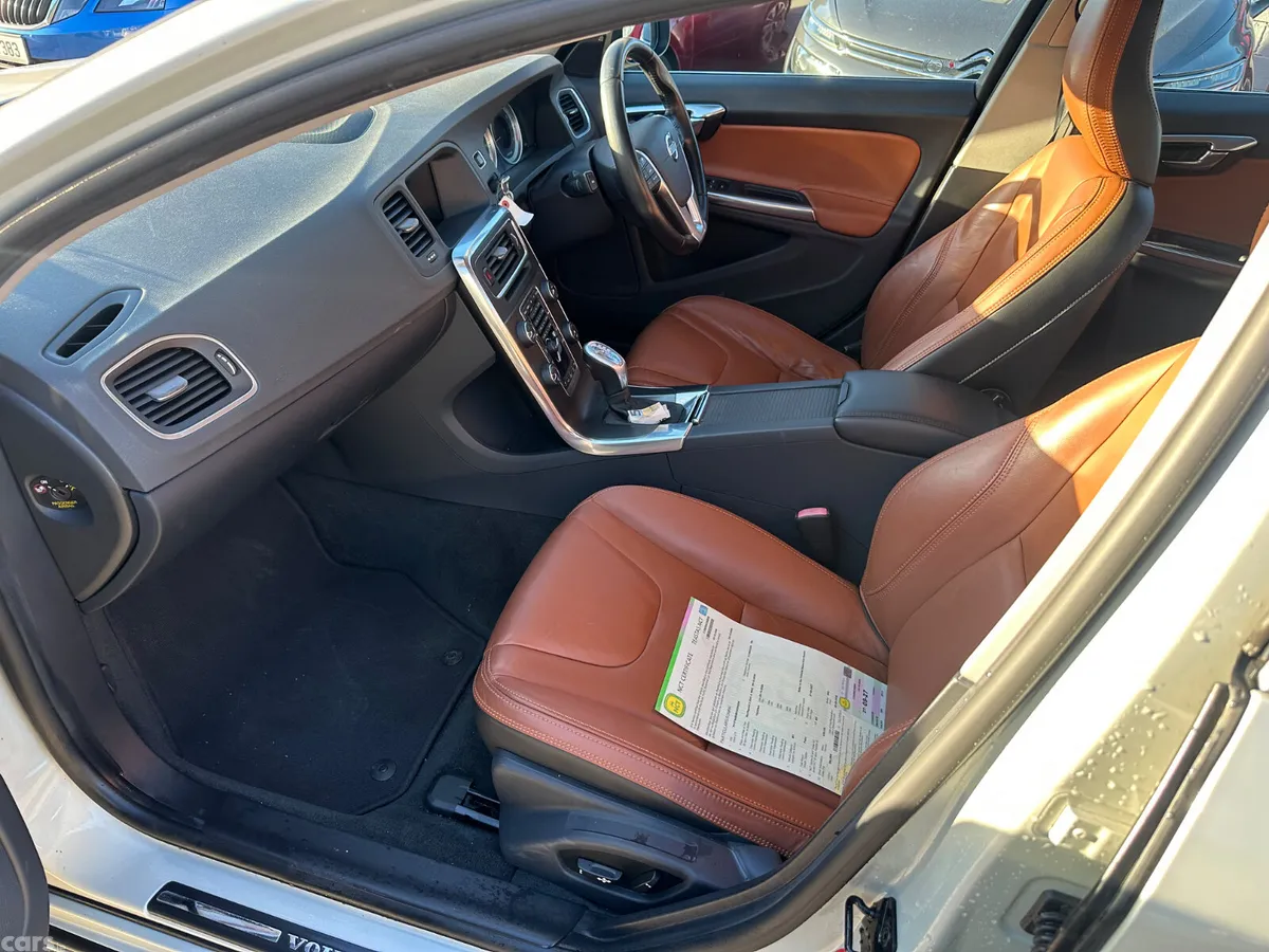 Volvo S60 Saloon, Petrol, 2013, Silver