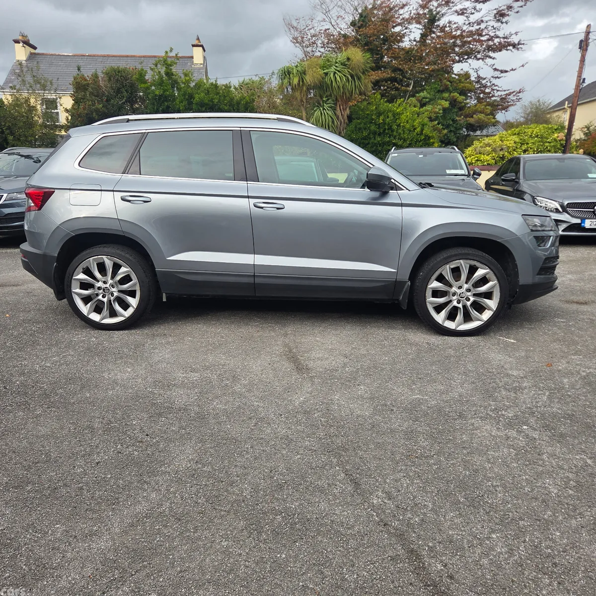 Skoda Karoq SUV, Petrol, 2021, Grey