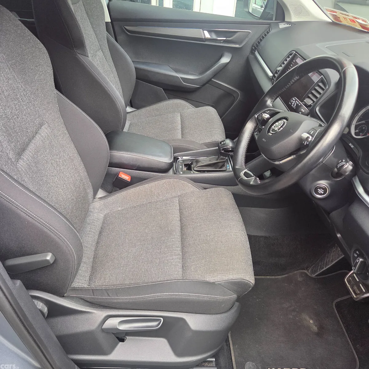 Skoda Karoq SUV, Petrol, 2021, Grey