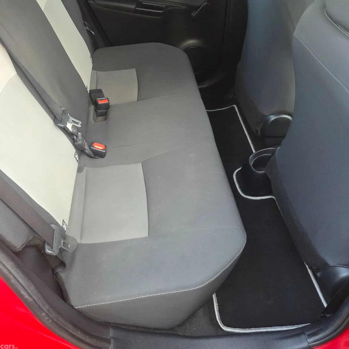 Toyota Yaris Hatchback, Petrol, 2019, Red