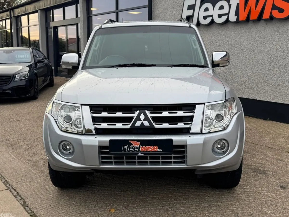 Mitsubishi Shogun SUV, Diesel, 2015, Silver