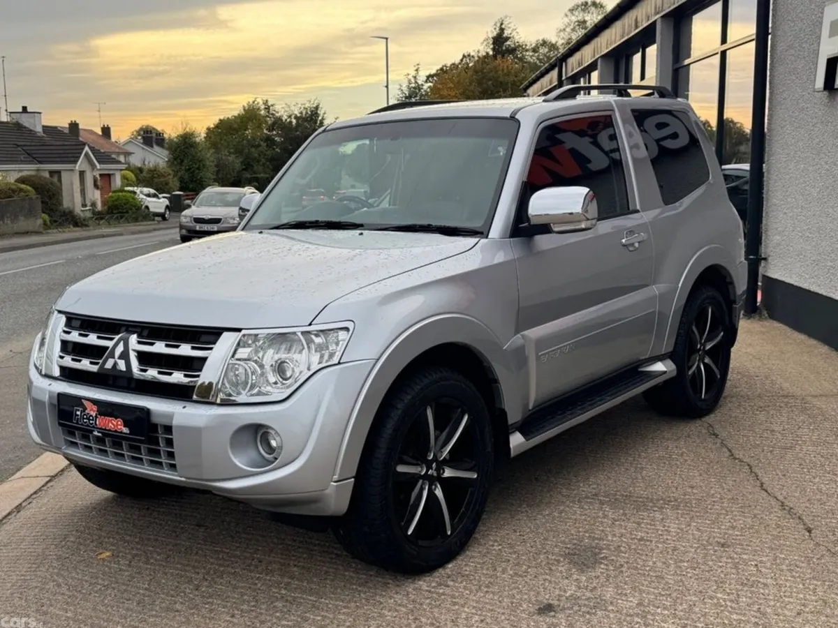Mitsubishi Shogun SUV, Diesel, 2015, Silver