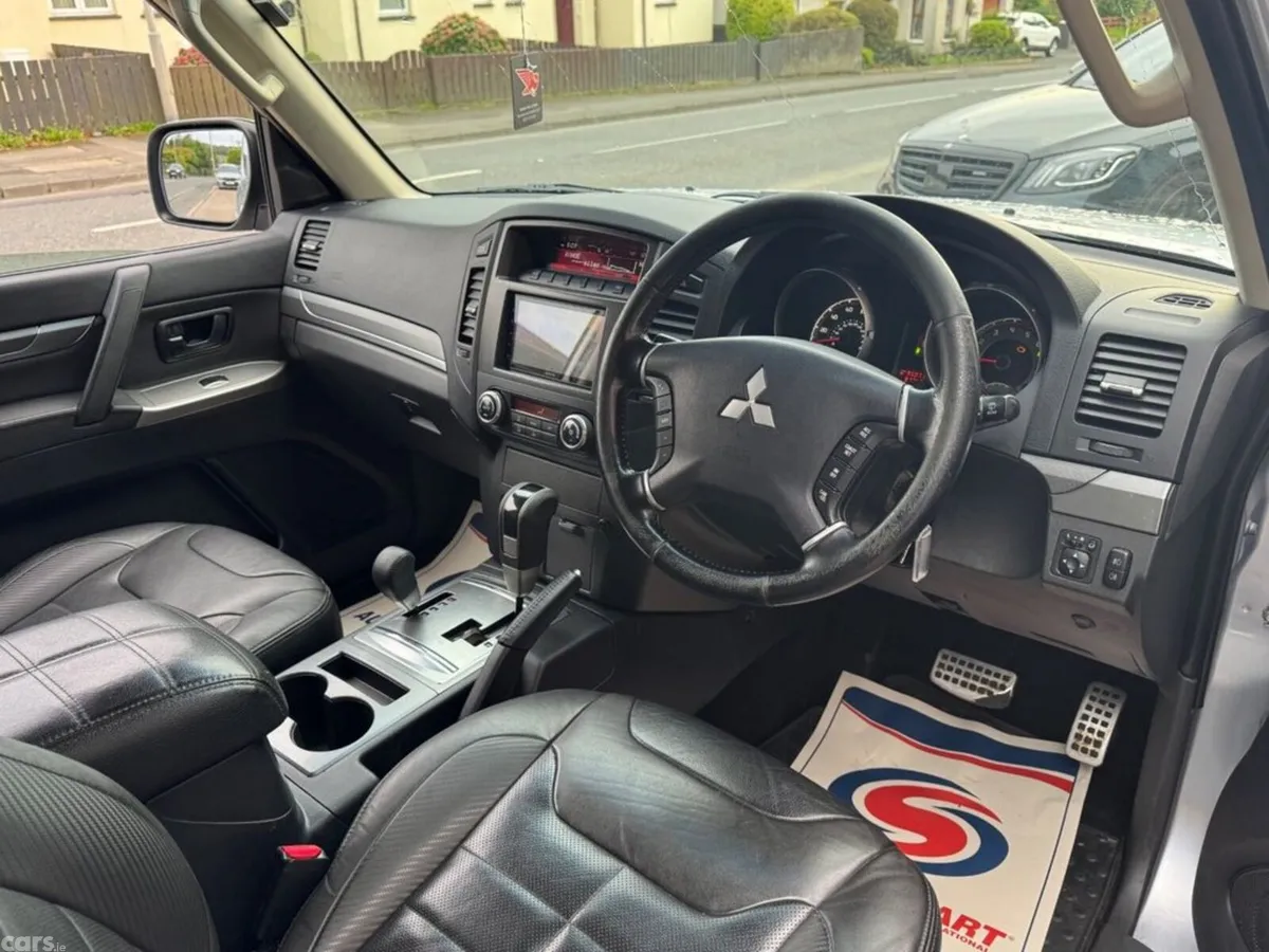 Mitsubishi Shogun SUV, Diesel, 2015, Silver
