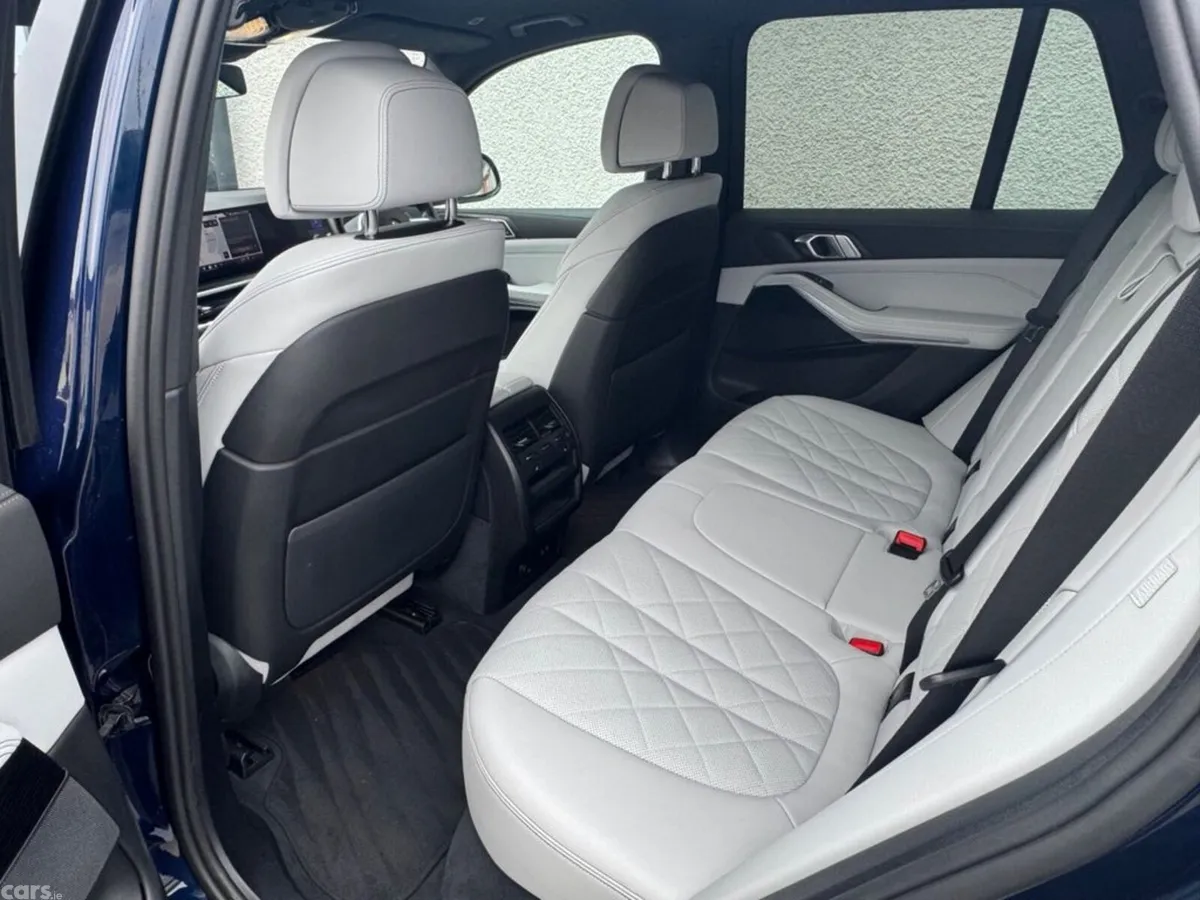 BMW X5 SUV, Petrol Hybrid, 2023, Blue
