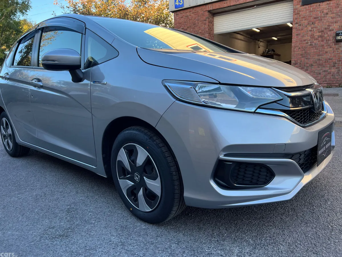 Honda Fit Hatchback, Petrol Hybrid, 2019, Silver