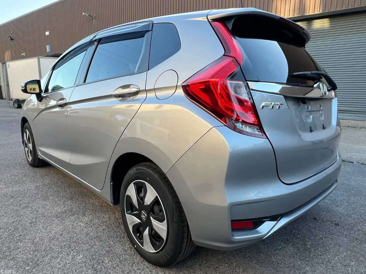 Honda Fit Hatchback, Petrol Hybrid, 2019, Silver