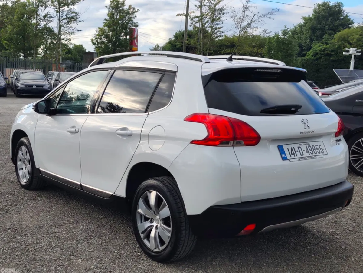 Peugeot 2008 Hatchback, Petrol, 2014, White