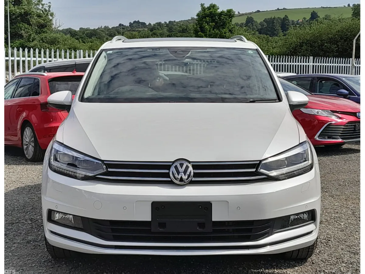 Volkswagen Touran MPV, Diesel, 2018, White