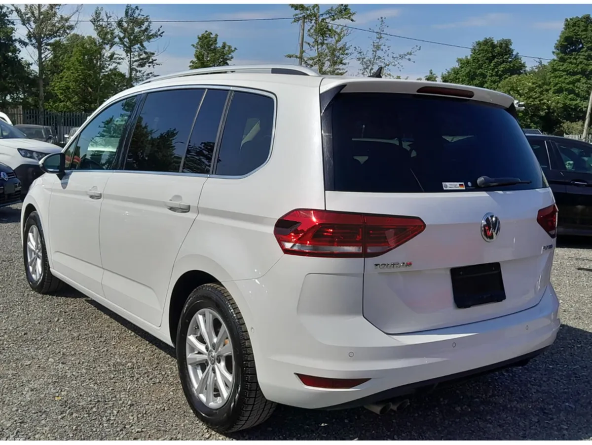 Volkswagen Touran MPV, Diesel, 2018, White