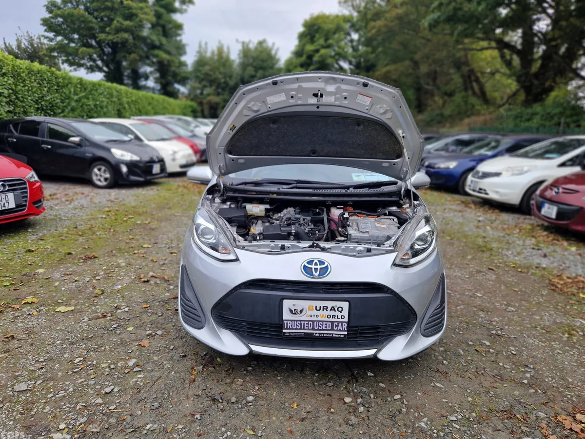 Toyota Aqua Hatchback, Petrol Hybrid, 2020, Silver