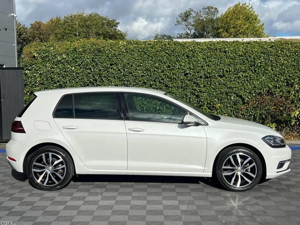 Volkswagen Golf Hatchback, Petrol, 2019, White