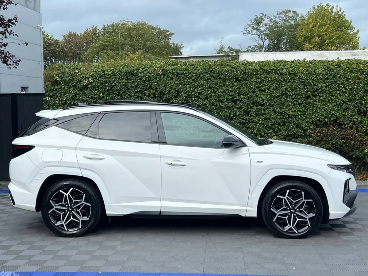 Hyundai Tucson Estate, Petrol Plug-in Hybrid, 2024, White