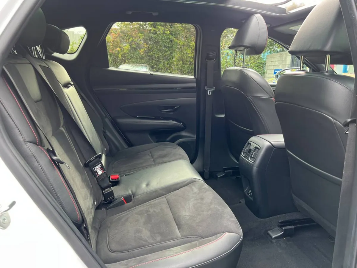 Hyundai Tucson Estate, Petrol Plug-in Hybrid, 2024, White
