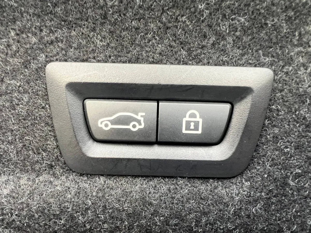 BMW 3-Series Saloon, Petrol Plug-in Hybrid, 2021, White