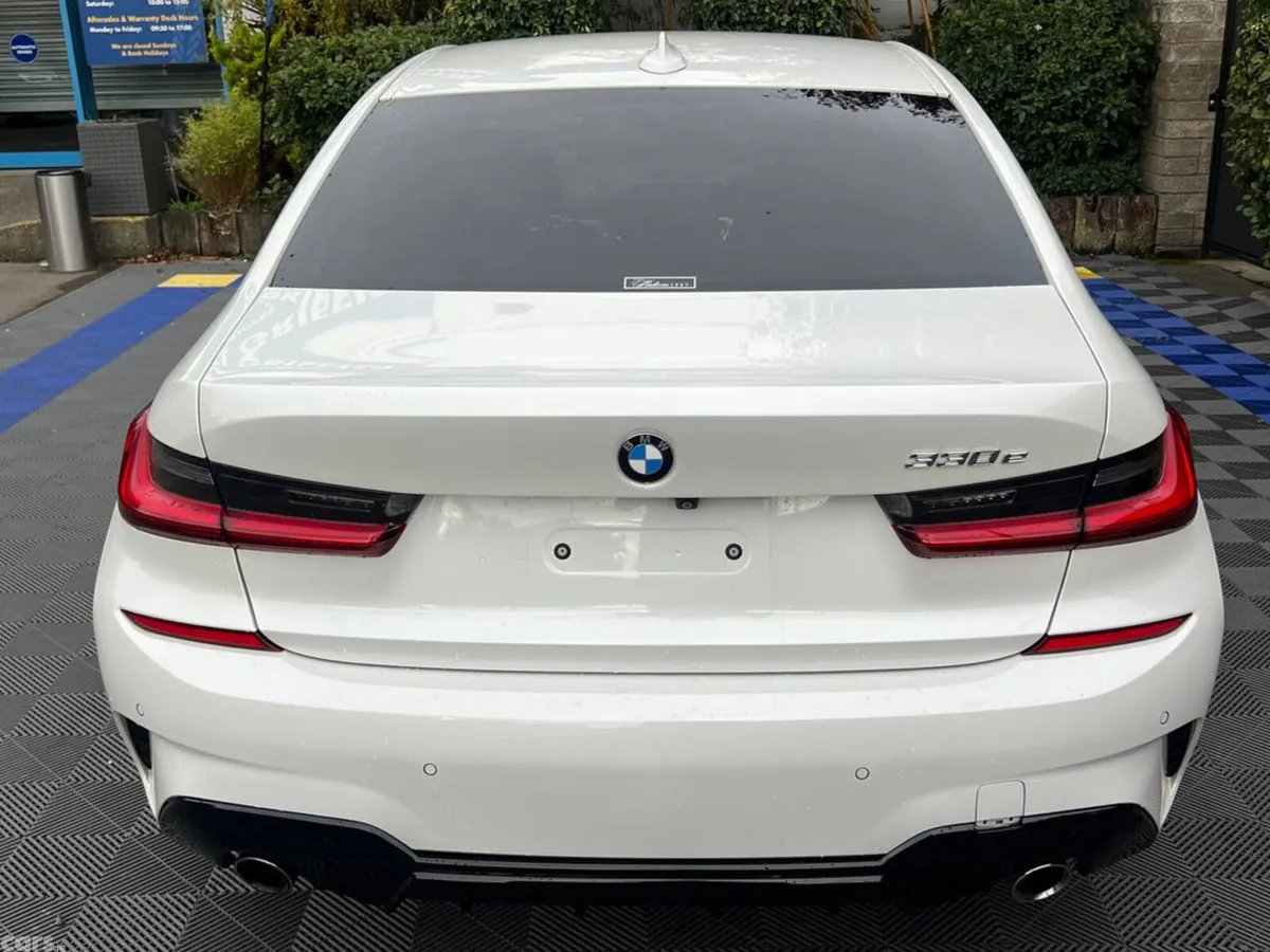 BMW 3-Series Saloon, Petrol Plug-in Hybrid, 2021, White