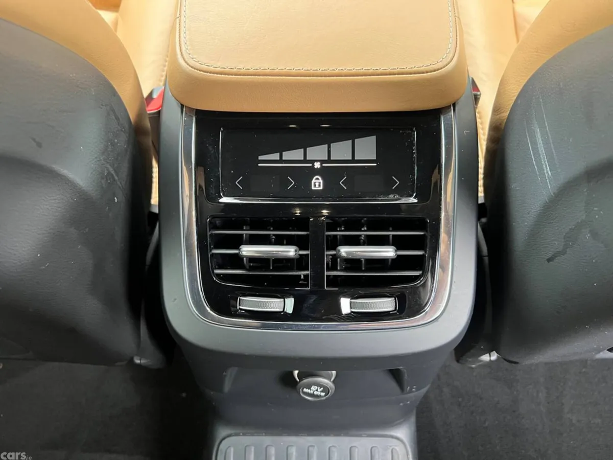 Volvo XC90 SUV, Petrol Plug-in Hybrid, 2020, Grey
